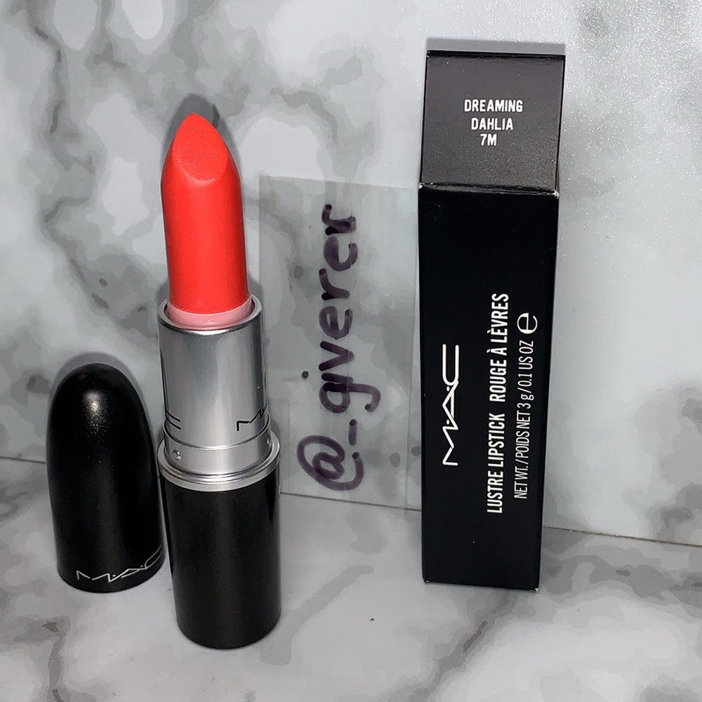 DREAMING DAHLIA Fantasy of Flowers Lustre Lipstick MAC